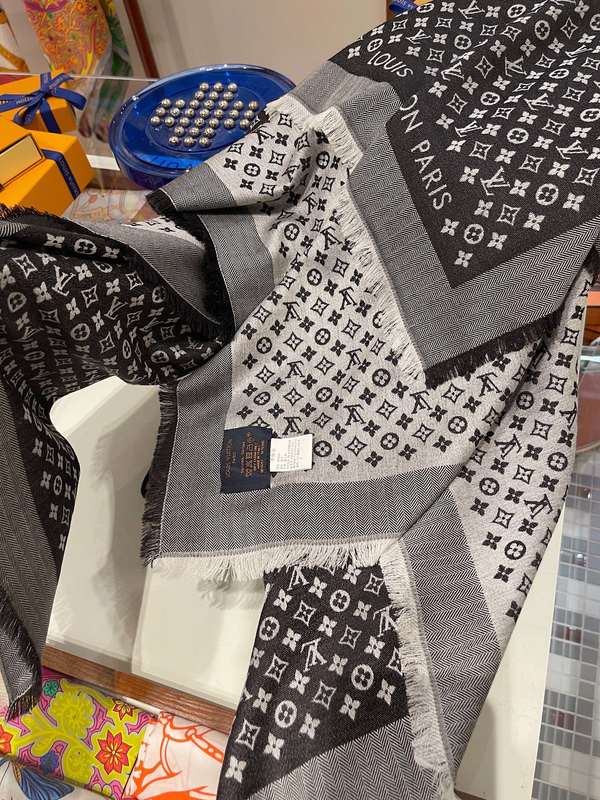 Louis Vuitton Scarf LVC00543 Louis Vuitton Scarf LVC00543